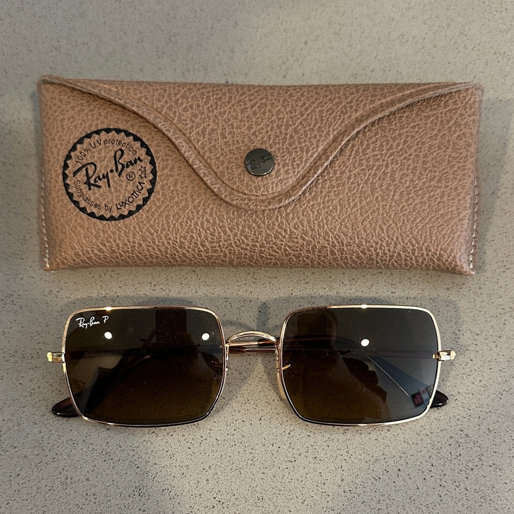 Ray-Ban Gold Frame Sunglasses with Brown Case